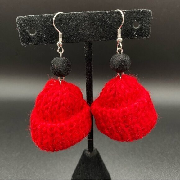 Hand knit Christmas Holiday Red and Black Toque Hat Earrings - Picture 8 of 8